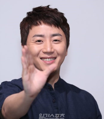 [IS화보스토리]홍진호. e스포츠의 종주국 대한민국 1세대 프로게이머 - 일간스포츠 [IS화보스토리]홍진호. e스포츠의 종주국 대한민국 1세대 프로게이머 | 웹