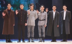 [종합IS] ”육군으로서 영광”…´신흥무관학교´ 지창욱·강하늘 병장→·온유 이병 - 일간스포츠 [종합IS] ”육군으로서 영광”... 