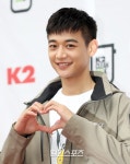 [포토] 민호 ´눈 더 크게 뜰 수 있어요´ - 일간스포츠 [포토] 민호 ´눈 더 크게 뜰 수 있어요´