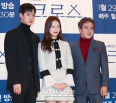 [포토]´크로스´ 새로운 메디컬 드라마 입니다. - 일간스포츠 [포토]´크로스´ 새로운 메디컬 드라마 입니다.