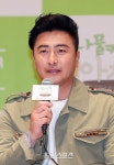 [포토]안정환, 나이 드니 나물이 좋아졌어요 - 일간스포츠 [포토]안정환, 나이 드니 나물이 좋아졌어요