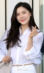 [포토] 오마이걸 효정의 굿모닝 하트 - 일간스포츠 [포토] 오마이걸 효정의 굿모닝 하트