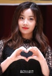 [포토]이현주, ´하트보다 사랑스런 미모´ - 일간스포츠 [포토]이현주, ´하트보다 사랑스런 미모´