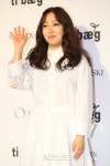 [포토]정인, 순수함이 넘치는 손인사 - 일간스포츠 [포토]정인, 순수함이 넘치는 손인사