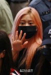 [포토]아이즈원,김민주 돋보이는 핑크헤어 - 일간스포츠 [포토]아이즈원,김민주 돋보이는 핑크헤어