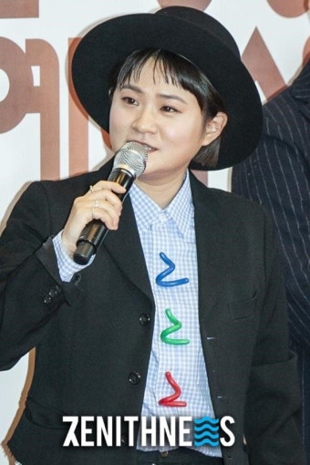 김신영, 송은이 품으로... 미디어랩 시소와 전속계약 체결(공식입장) - 일간스포츠 김신영, 송은이 품으로... 미디어랩 시소와 전속계약 체결...