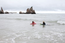 색깔이 쨍하고 예뻐요 소재 가볍고 좋습니다. 바다에 떠있긴 좋은데 바디보드라 그런지 파도를 타12월 베스트리뷰 - 주식회사 수영사랑