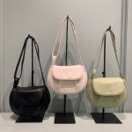 [액센트] 반달주머니 숄더백 (AAE01PMKZF14) | 백화점을 클릭하다. AK 몰