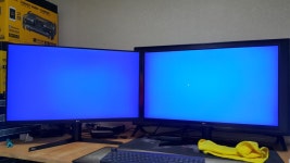 지극히 개인적인 느낌적인 느낌 LG 32GK850G(QHD VA 165HZ) & 43UD79T(UHD IPS 60HZ) & 32GK850F(QHD VA 144HZ) > 디스플레이 장치... 