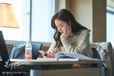 Born Again (본 어게인) Korean  - Drama - Picture @ HanCinema :: The Korean Movie and Drama Database Born Again (본 어게인)... 