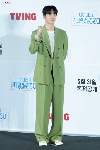 Lee Jun-young (이준영) - News @ HanCinema Lee Jun-young (이준영) - News