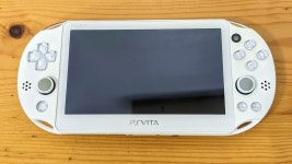 カテゴリ PS FF限定版の通販 by sais shop｜ラクマ vita pch2000 がございま