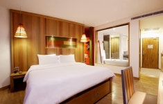 Patong Beach Hotel in Phuket - Room Deals, Photos & Reviews