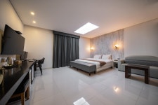 SeattleB Hotel in Busan - Room Deals, Photos & Reviews