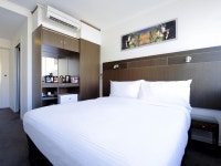 Best Price on Mantra Terrace Hotel in Brisbane + Reviews
