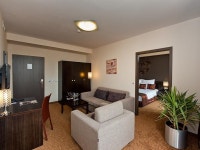 어클레임 헤어 | Hotel Regnum Residence in Budapest - Room Deals, Photos & Reviews