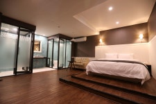 Hotel Leeds in Pyeongtaek-si - Room Deals, Photos & Reviews