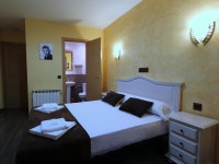 Hostal Regio Guesthouse/bed and breakfast (Madrid) - Deals, Photos & Reviews