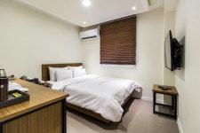 Jeonju Hotel Neul in Jeonju-si - Room Deals, Photos & Reviews
