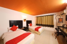 푸켓의 OYO 126 빠통 스테이션 하우스 호텔 (OYO 126 Patong Station House Hotel) :: 아고다 - Agoda