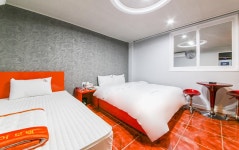 Sky Motel in Changwon-si - Room Deals, Photos & Reviews