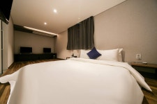 hotel U in Uijeongbu-si - Room Deals, Photos & Reviews