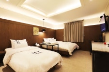 M7 Hotel Motel (Yongin-si) - Deals, Photos & Reviews