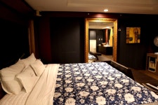 V Hotel Motel (Busan) - Deals, Photos & Reviews