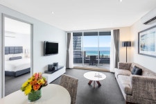 골드코스트의 메리톤 스위트 브로드비치 (Meriton Suites Broadbeach) :: 아고다 - Agoda
