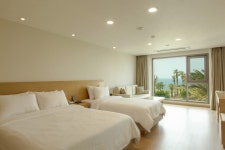 Best Price on Uni Hotel Jeju in Jeju Island + Reviews