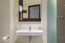 B&B Hotel Como in Italy - Room Deals, Photos & Reviews