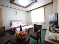 Tongyeong Tourist Hotel in Tongyeong-si - Room Deals, Photos & Reviews