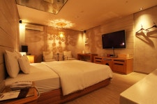 Lone Star Hotel Motel (Seoul) - Deals, Photos & Reviews