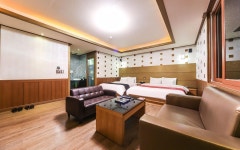 Apple Motel Hotel (Yeosu-si) - Deals, Photos & Reviews