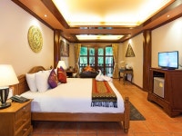 로얄 파와디 빌리지 (Royal Phawadee Village Patong Beach Hotel) - 몽키트래블