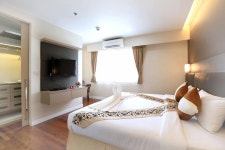 J 타운 서비스 아파트먼트 (J-Town Serviced Apartments) - 몽키트래블