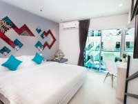 더 크립 빠통 (The Crib Patong Hotel) - 몽키트래블