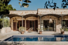 메종드벨(Maison de Belle) | Une belle maison en pierres dans la campagne de Majorque | Flipboard