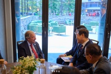 [G7 정상회의 계기] 브라질, 멕시코, 인도, 영국, EU, 일본, 캐나다와 정상회담 - 해외경제정보드림