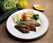 국내작가포토 - 클립아트코리아 :: 통로이미지(주) __적합한콘텐츠,로스,로스구이,사람없음,양념장,오리,오리고기,오리로스,육류,음식,채소