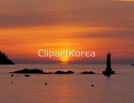 다도해해상국립공원,돌산도,등대,바다,배[교통수단],사람없음,섬,수평선,실외,여수시,일출[일몰],자연,작금등대,전남,태양,풍경[경치],하늘,한국