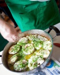 해외작가포토 - 클립아트코리아 :: 통로이미지(주) __적합한콘텐츠,사람,생선,생선스테이크,소스,요리,주메뉴,해외포토,허브