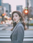 신호등 앞 여자 한명 / tai00020001823 / JPG - 멤버십 AI이미지