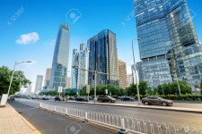 The Citys Tall Buildings And High-speed Cars, The Urban Landscape Of Beijing, China. 로열티 무료 사진, 그림, 이미지... 