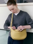 [드메리엘]Elise Hobo Bag Small Butter Beige [W CONCEPT]