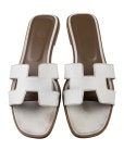 Hermès Oran Leather Slides - Silver Sandals, Shoes - HER863010 | The RealReal