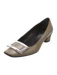 Prada Patent Leather Bow Accents Pumps - Black Pumps, Shoes - PRA854010 | The RealReal Patent Leather Bow Accents Pumps