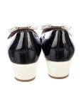 Salvatore Ferragamo Patent Leather Flats - Black Flats, Shoes - SAL450021 | The RealReal