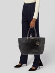 Louis Vuitton 2019 Monogram Giant Hawaii OnTheGo - Blue Totes, Handbags - LOU559210 | The RealReal 2019 Monogram Giant Hawaii OnTheGo