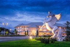 Hotel White House, Tak, Thailand - Booking.com ★★★★ White House, Tak, Thailand